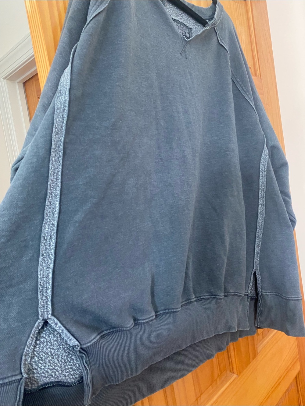 American Eagle Lived-In Oversized Raw Hem Sweatshirt XXL Charcoal Gray - Picture 3 of 11